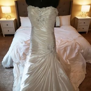 Wedding dress